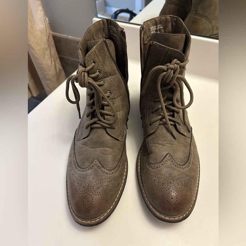 Belli Aldo zip up ankle boots